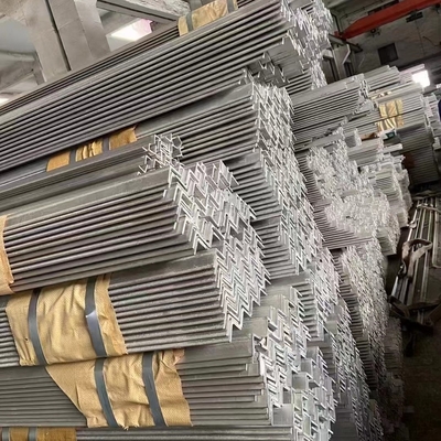 40x40x3mm ASTM A276 TP304 均等で不均等な不鋼アングルバー SS304 アングルバー 18%Cr 8%Ni