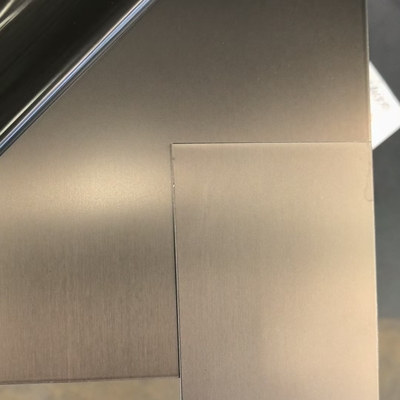 304 ブラッシュした灰色マット Pvd チタンステンレス鋼板 0.85*1220*2440mm Pvc 7c 保護フィルムフィルム