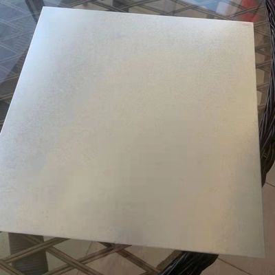 AluzincのコイルDX51-AZ150の規則的なスパンコール1.0*1250は鋼鉄コイルの渡されたない皮に電流を通しました