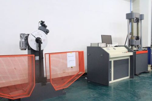 Mechanical properties equipment 34CrNiMo6 消された合金鋼丸棒棒 正規化 焼却 DIN 1.6582 OD 25mm 11